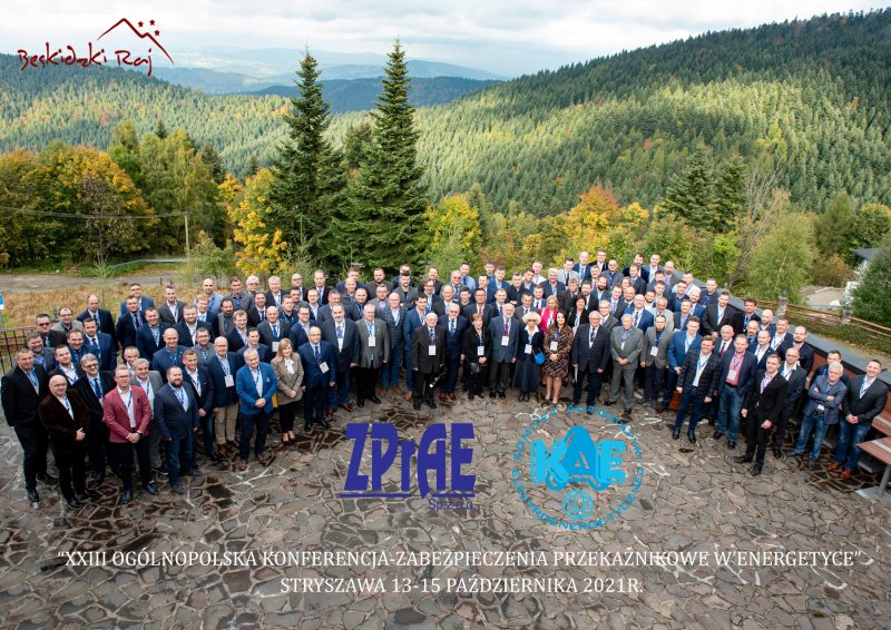 zdjęcie zbiorowe uczestników konferencji