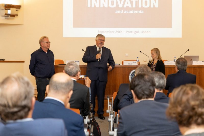 Carlos Loureiro - Prezydent EUREL, kadencja 2021/2022, otwiera uroczystość wręczania dyplomów finalistom konkursu EUREL - International Management Cup (IMC) 2022